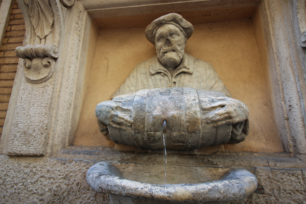The Facchino Fountain, the most recent of Rome’s talking statues